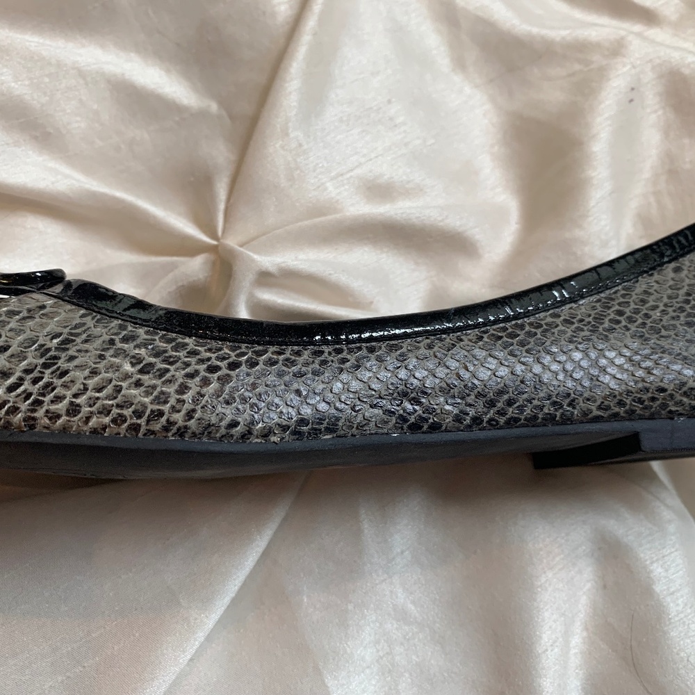 Tory Burch Black/Gray Snakeprint Patent/Leather Ballet Flats sz 8.5M - Picture 6 of 6